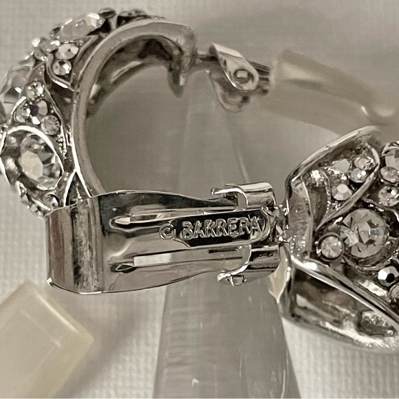 Stunning Barrera Hand Cut Rock Crystal Earrings Clip On Hoops Vintage Signed - Picture 3 of 6